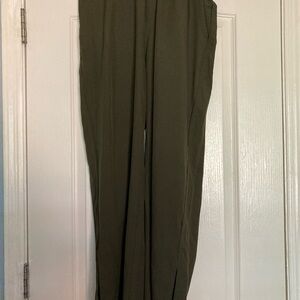 Old Navy Women's Olive Green Athletic Pants- large